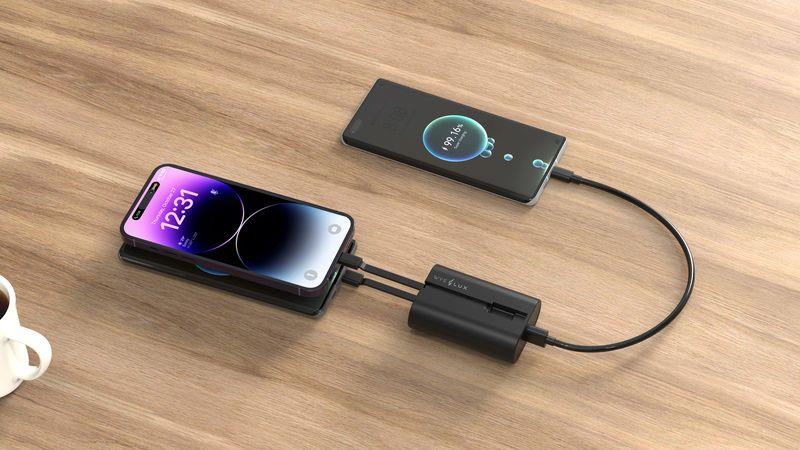 WYEFLUX Pocket Power Bank 9000mAh - Built-in USB-C & Lightning Cables | 22.5W Fast Charging| Fast 2-5 Day UK Delivery